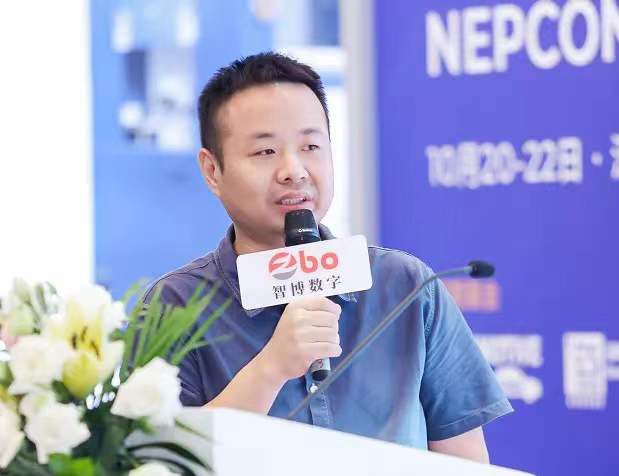 Ser el cervell més fort dels robots de servei intel·ligent